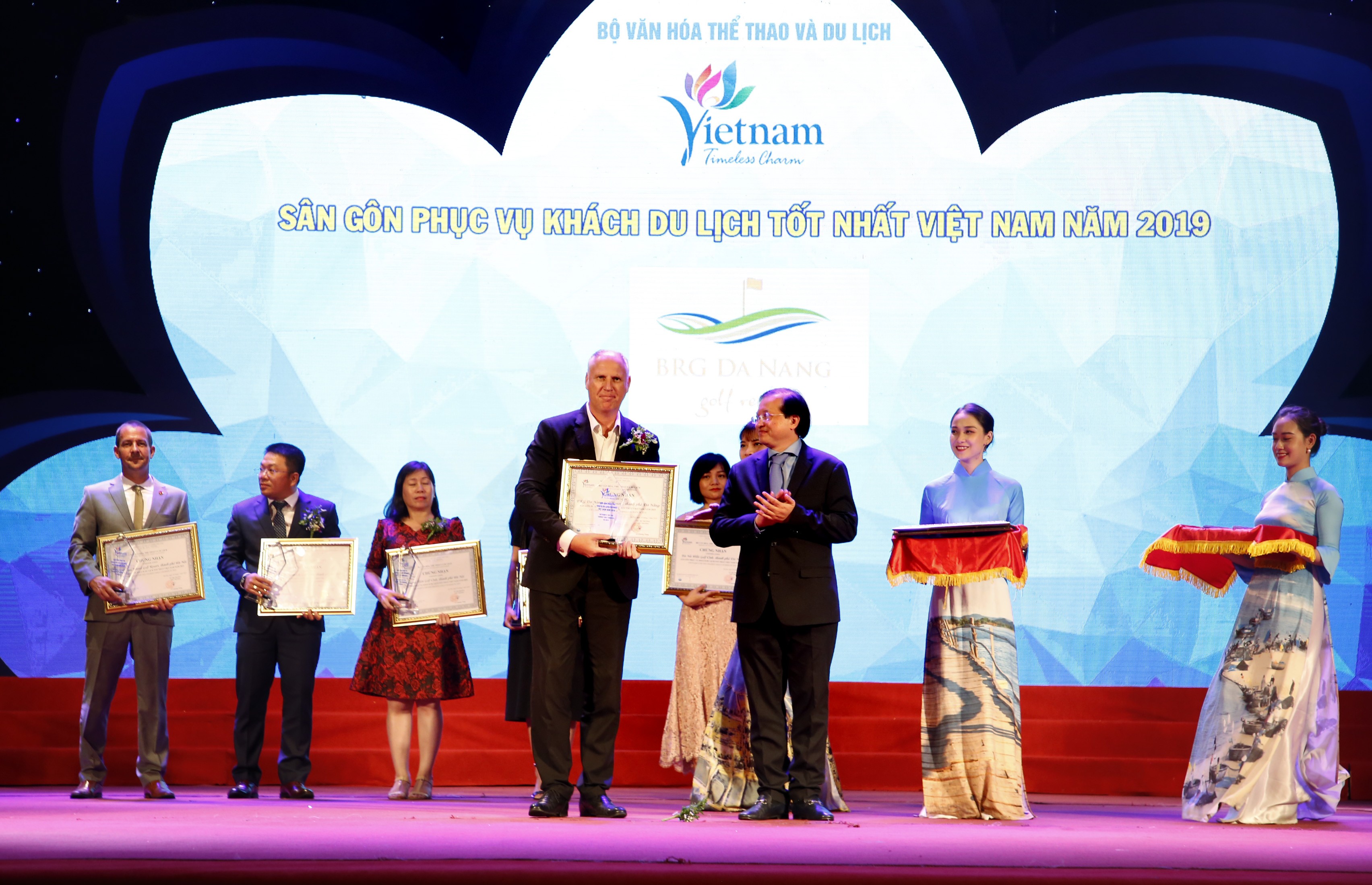Tiêu dùng & Dư luận - Tập đoàn BRG được vinh danh nhiều giải tại Giải thưởng Du lịch Việt Nam 2019 (Hình 2).