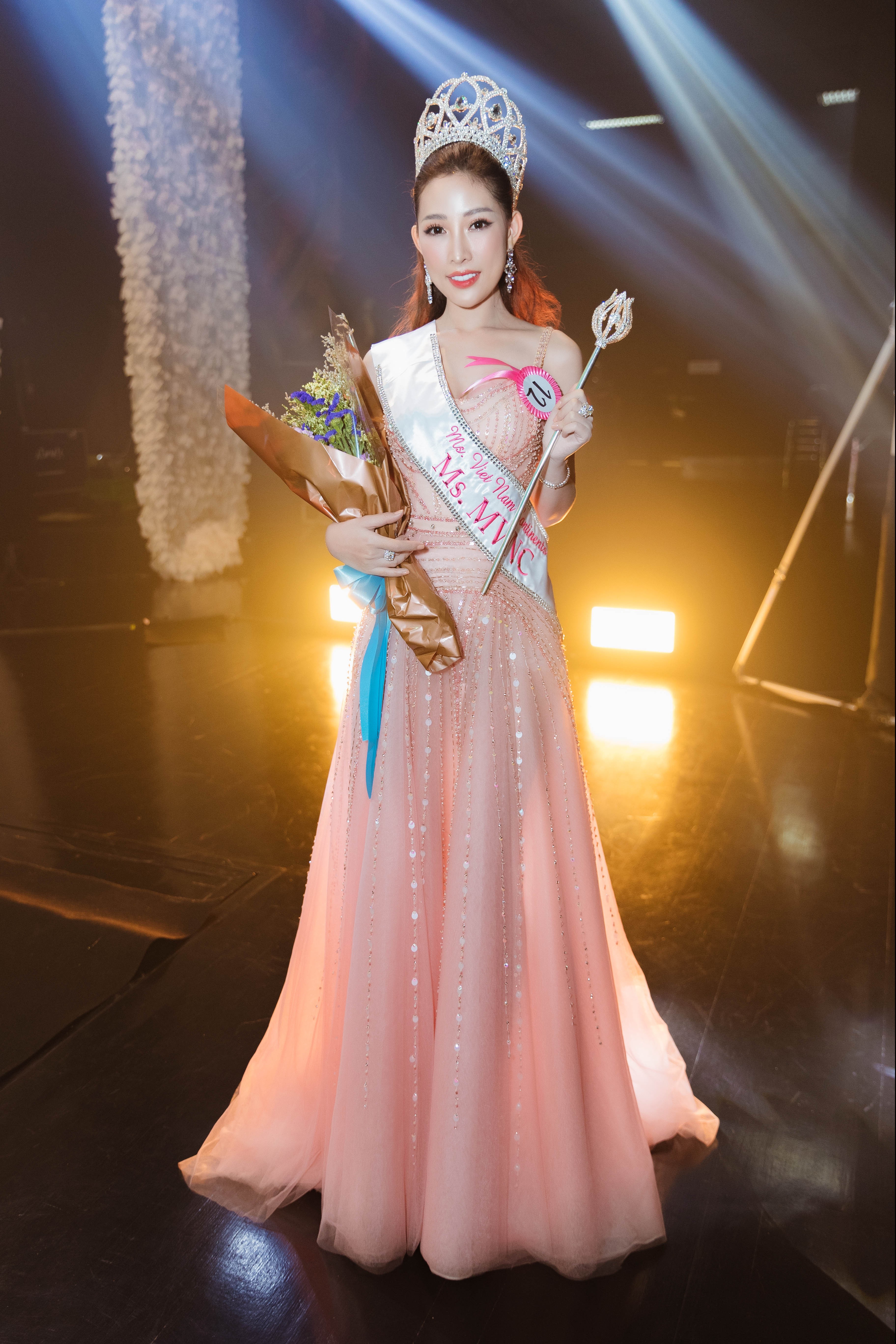 Truyền thông - Người đẹp Trần Ngọc Trâm đăng quang Hoa hậu Người Việt thế giới tại Thái Lan (Hình 5).