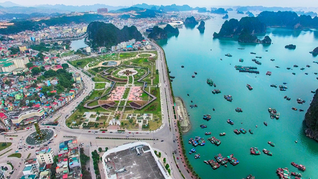 Truyền thông - Quảng Ninh: Cải thiện môi trường sống, giá bất động sản tăng mạnh