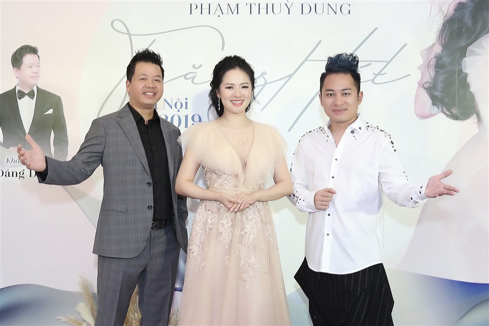 Truyền thông - Sau 6 năm “ở ẩn”, Sao Mai  Phạm Thùy Dung trở lại với liveconcert 'Trăng Hát' (Hình 6).