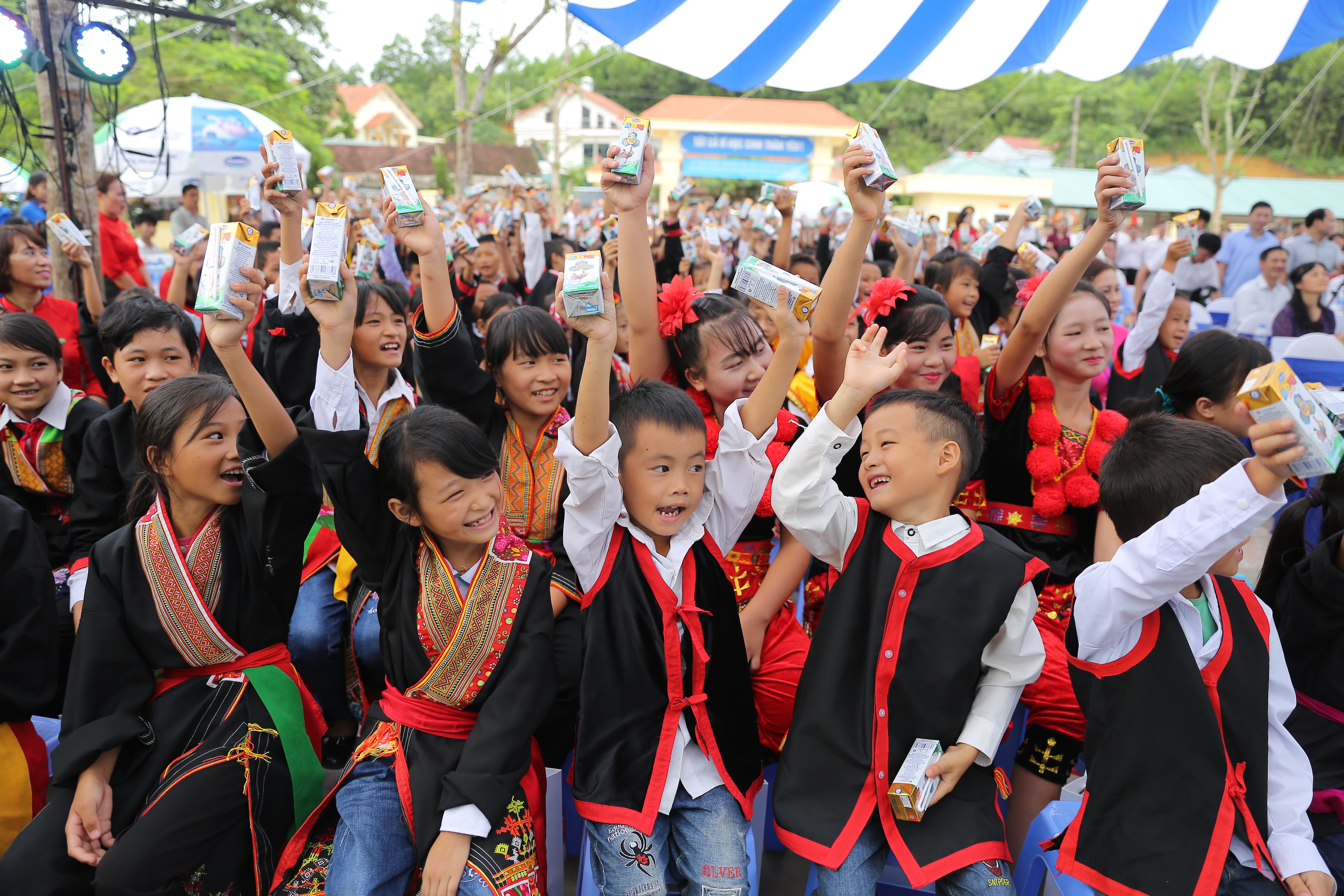 Sức khỏe - Quỹ sữa Vươn Cao Việt Nam- Nỗ lực vì sứ mệnh: “Để mọi trẻ em đều được uống sữa mỗi ngày” (Hình 3).