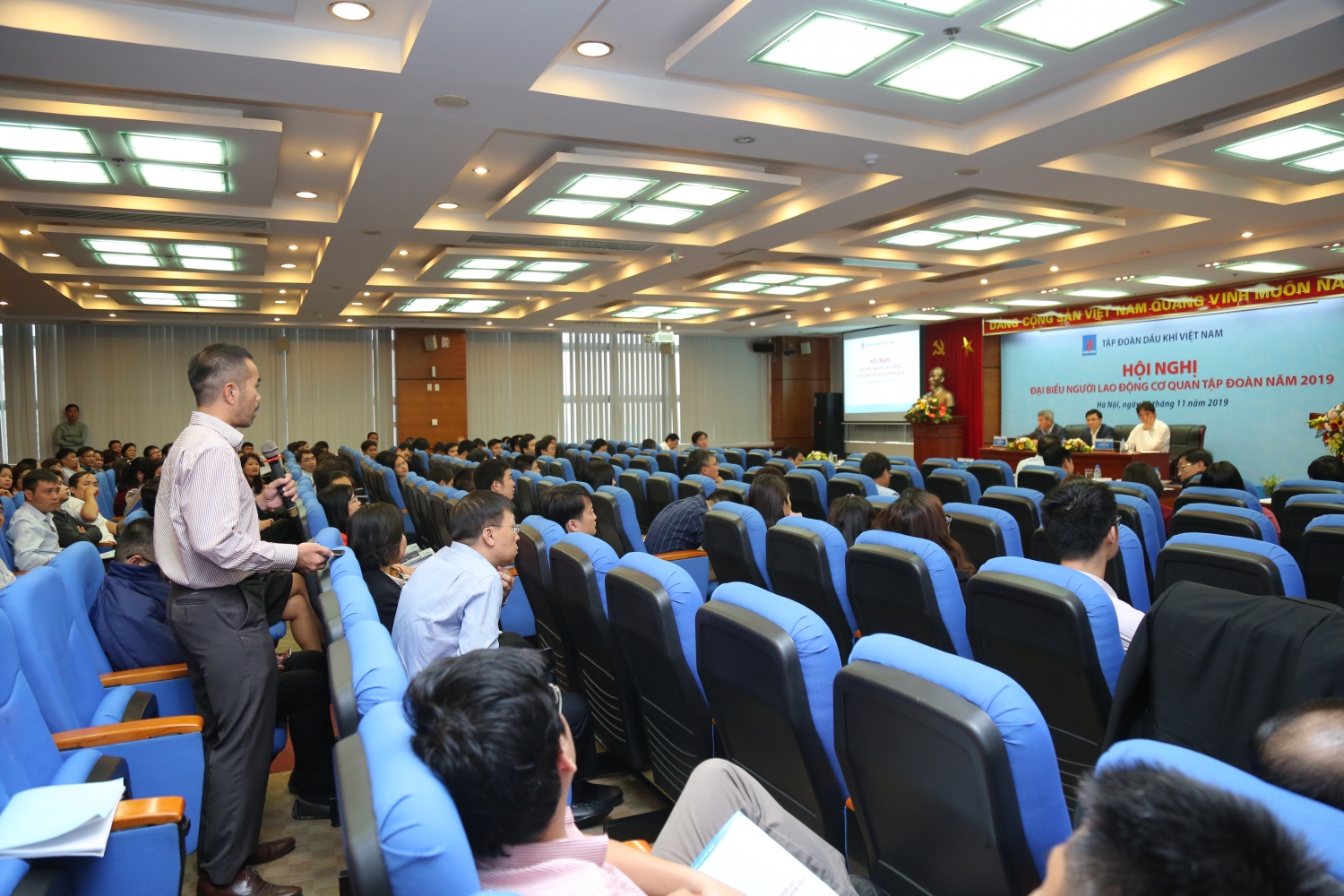 Tiêu dùng & Dư luận - Tổng giám đốc PVN Lê Mạnh Hùng đối thoại với người lao động Cơ quan Tập đoàn năm 2019 (Hình 3).