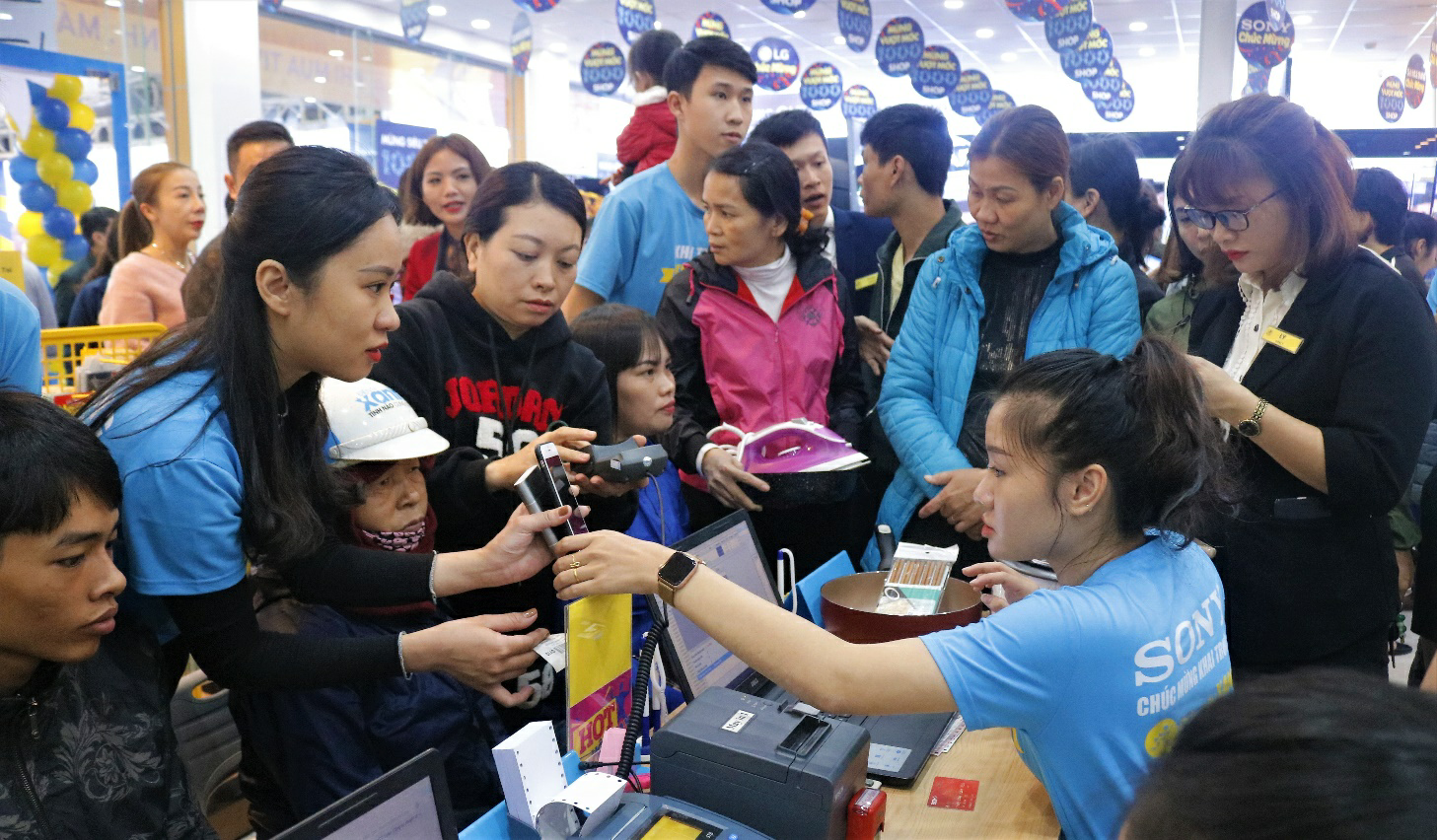 Kinh doanh - Điện m&aacute;y Xanh 1.000 si&ecirc;u thị v&agrave; hơn thế nữa (H&igrave;nh 3).