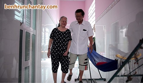 Sức khỏe - Tôi nuối tiếc khi vợ bị parkinson mà không biết cách này sớm hơn (Hình 2).