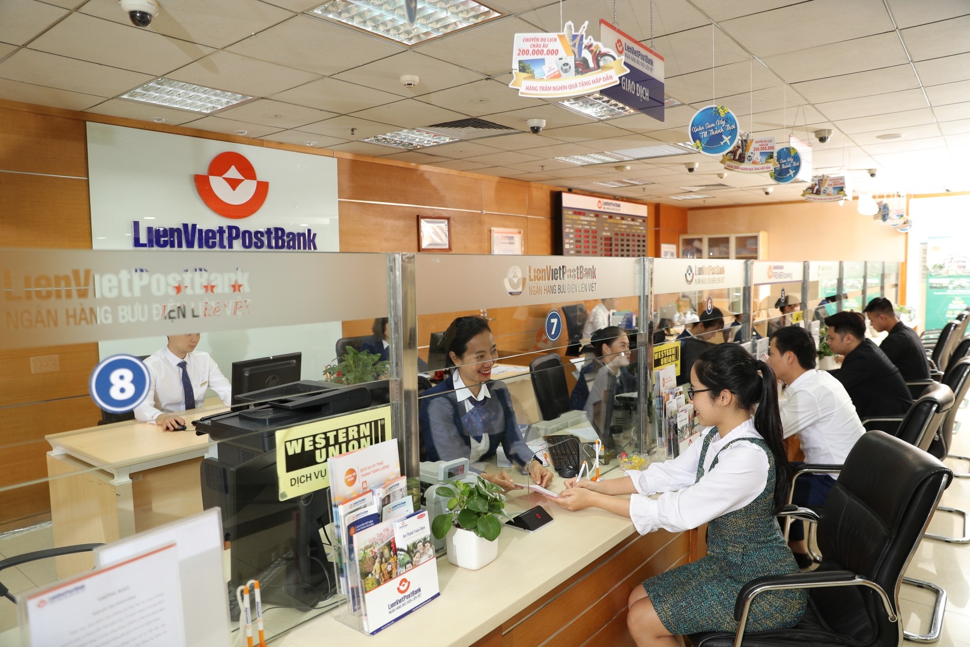 Tài chính - Ngân hàng - LienVietPostBank tăng vốn điều lệ lên gần 10.000 tỷ đồng (Hình 2).