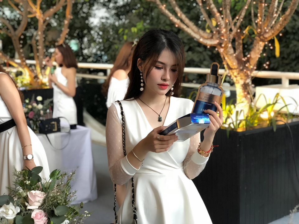 Cần biết - Huỳnh Trinh, cô nàng hotgirl Sài Thành xinh đẹp, kiếm tiền giỏi nhờ kinh doanh thời trang online (Hình 5).