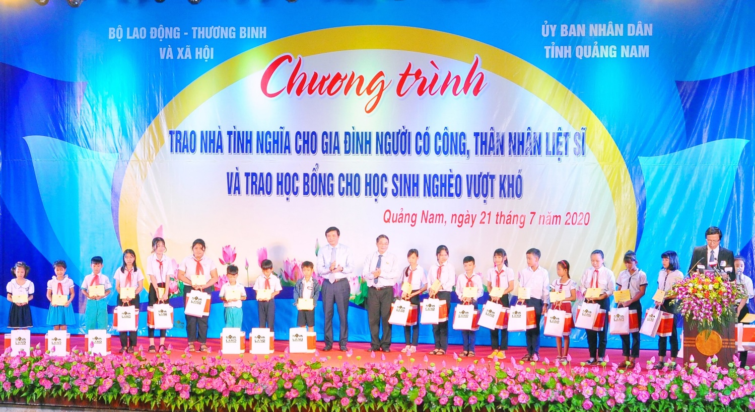 Tiêu dùng & Dư luận - Cùng chung tay, thêm niềm vui đến trường cho học sinh tỉnh Quảng Nam