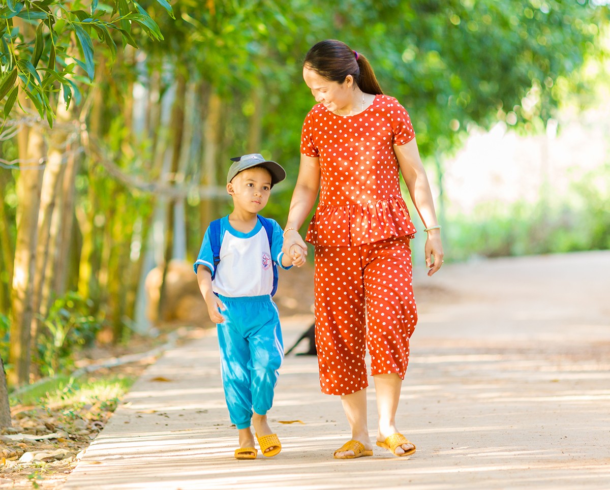 Tiêu dùng & Dư luận - Muôn vàn tâm tư của bố mẹ khi trẻ tựu trường mùa dịch (Hình 2).