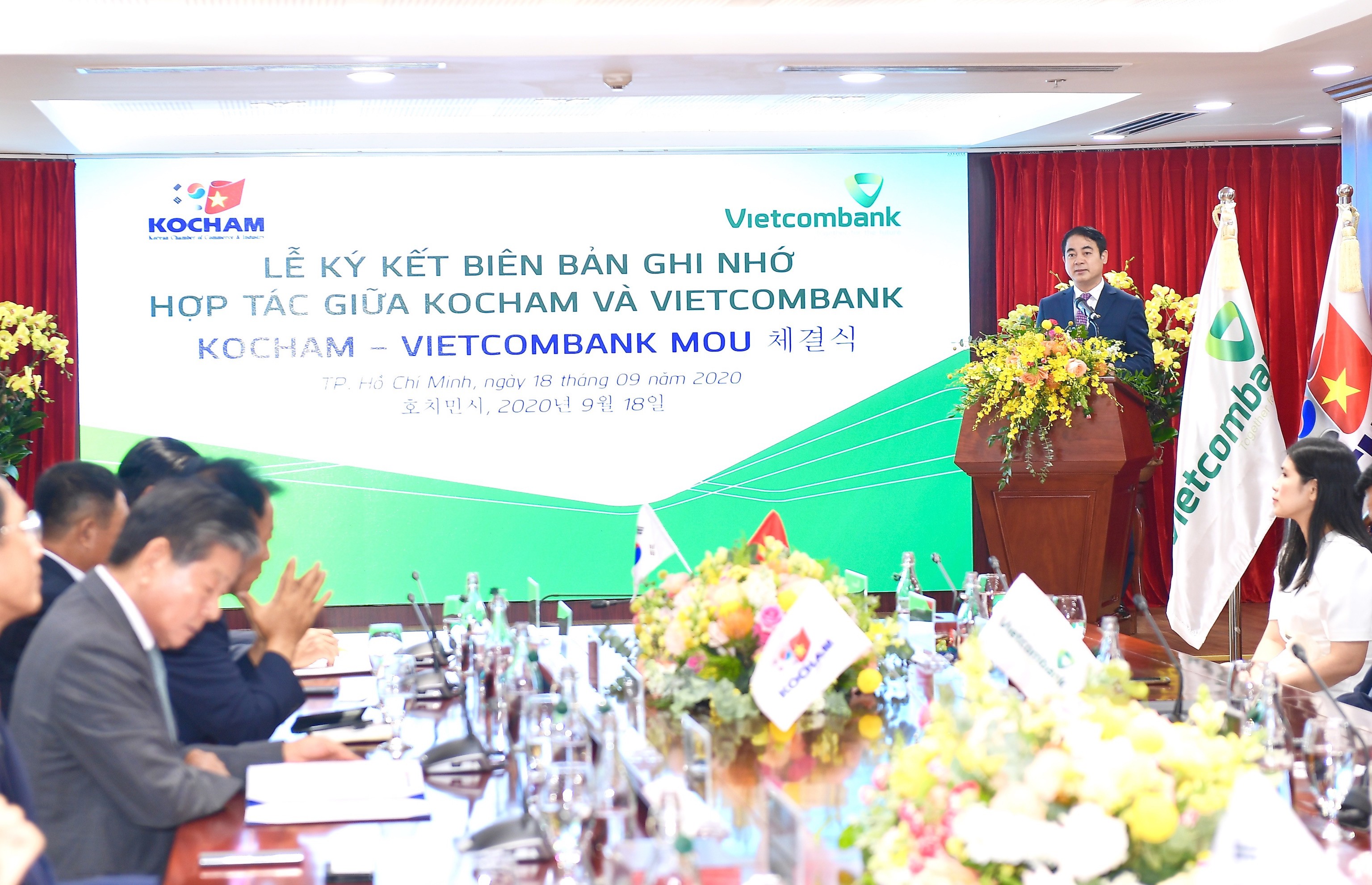 Tài chính - Ngân hàng - Lễ ký kết Biên bản ghi nhớ hợp tác giữa Vietcombank và Kocham