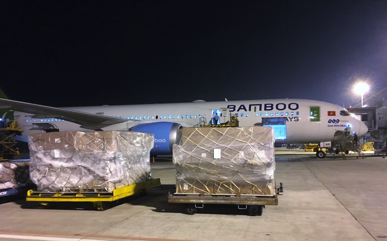 Cần biết - Bamboo Airways tặng vé cho tổ chức, cá nhân hỗ trợ lũ lụt miền Trung