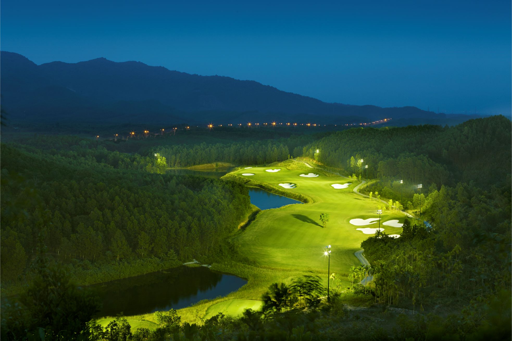 Cần biết - Ba Na Hills Golf Club xuất sắc đạt cú đúp giải World Golf Awards 2020 (Hình 3).