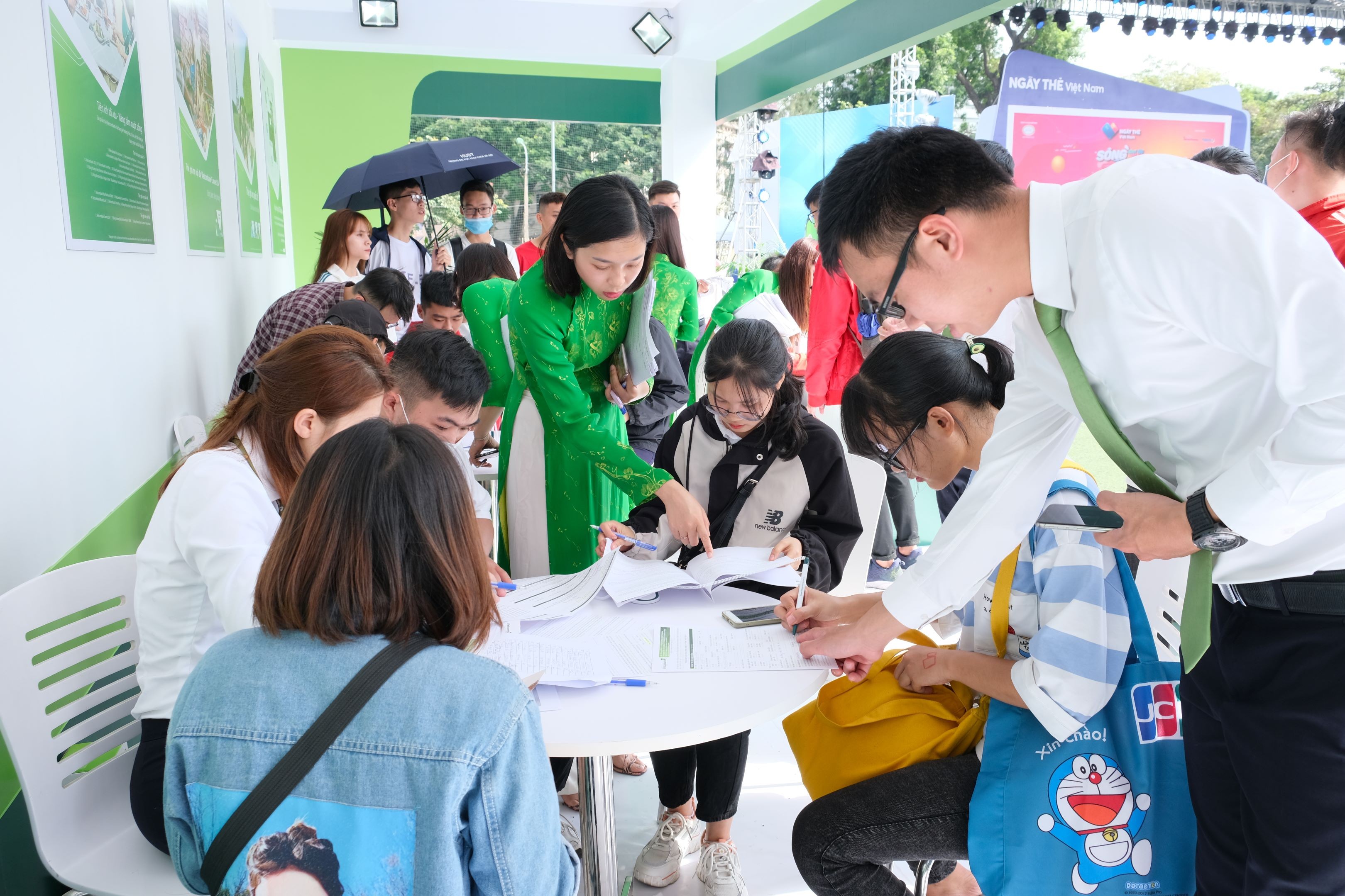 Tài chính - Ngân hàng - Vietcombank đồng hành cùng Sóng Festival (Hình 4).