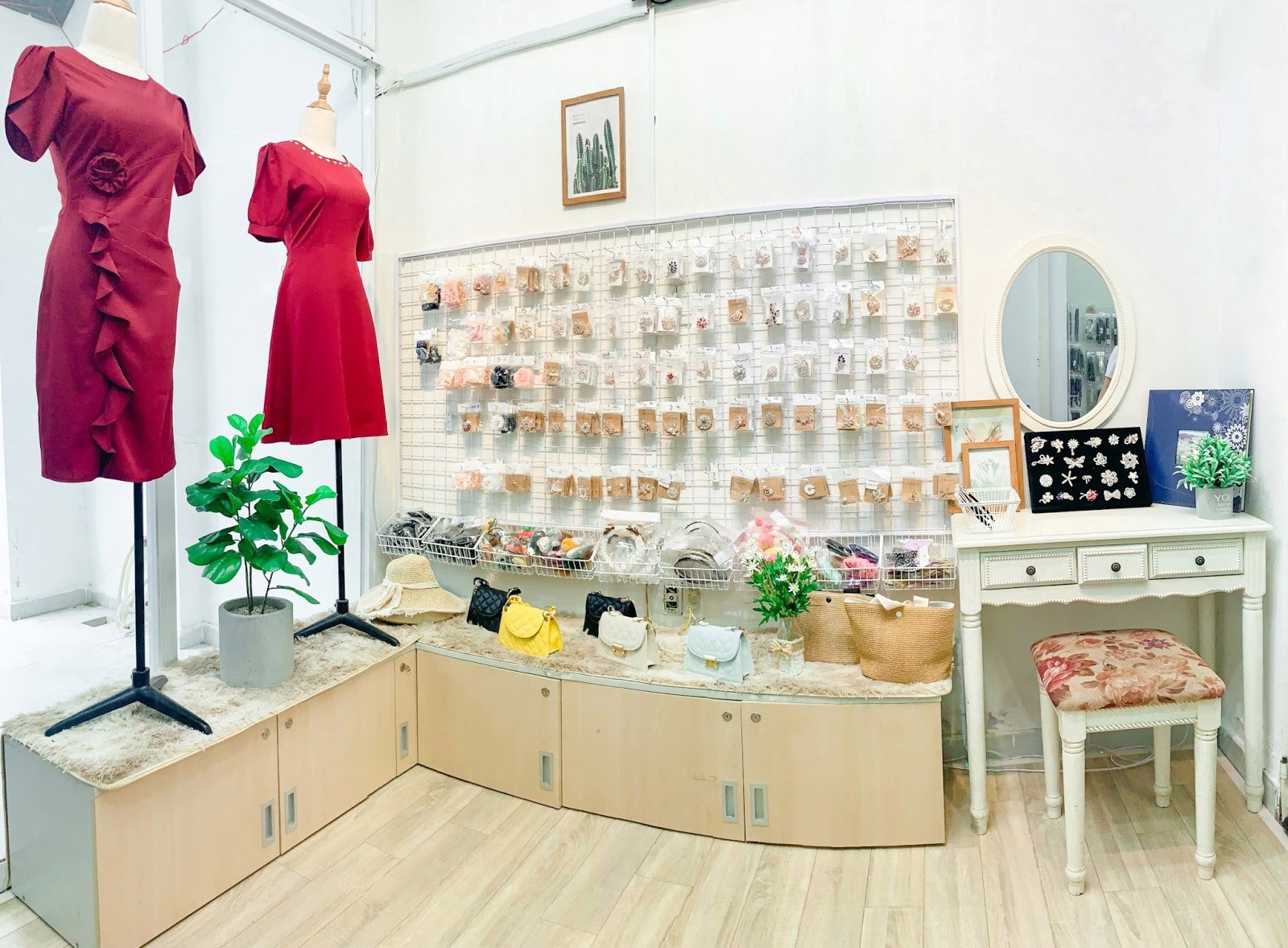 Cần biết - Bỏ túi ngay địa chỉ mua váy thanh lịch Nhật Vy Boutique (Hình 4).