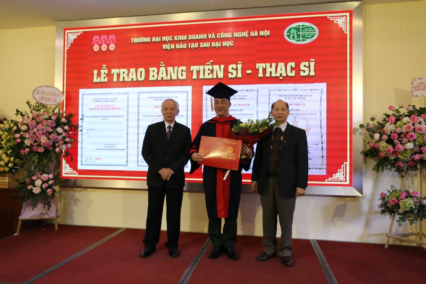 Giáo dục - Lễ Tổng kết khóa học và trao bằng Tiến sĩ – Thạc sĩ (Hình 6).