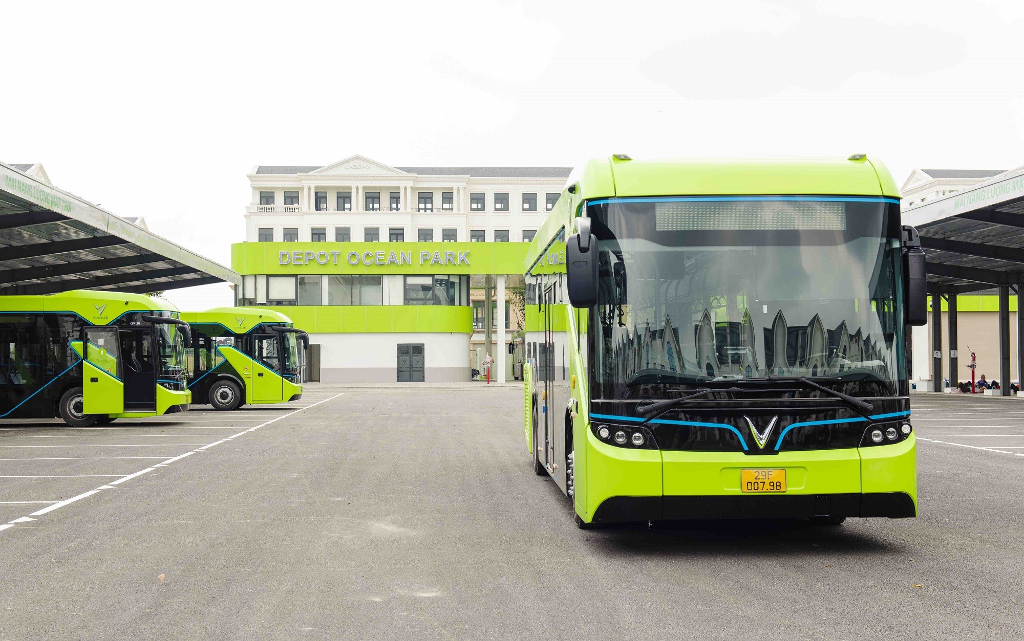 Tiêu dùng & Dư luận - VinBus chính thức vận hành xe buýt điện thông minh đầu tiên tại VN (Hình 3).