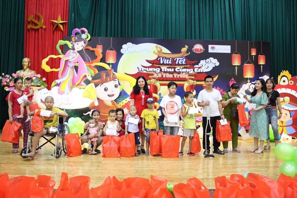 Cần biết - Doanh nhân Nguyễn Thanh Hương thành lập Quỹ từ thiện giúp đỡ trẻ em nghèo được mổ tim miễn phí (Hình 2).
