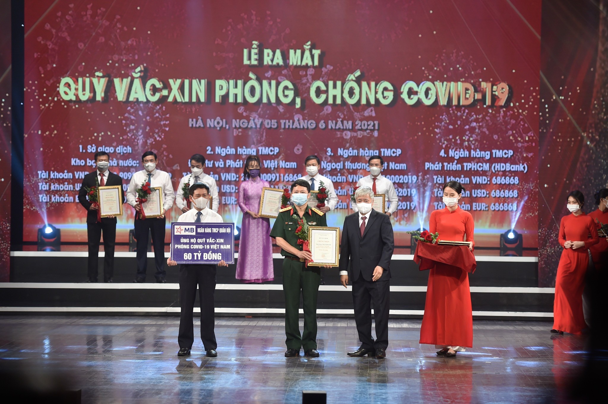Tài chính - Ngân hàng - MB ủng hộ 60 tỷ đồng vào Quỹ vaccine phòng COVID-19