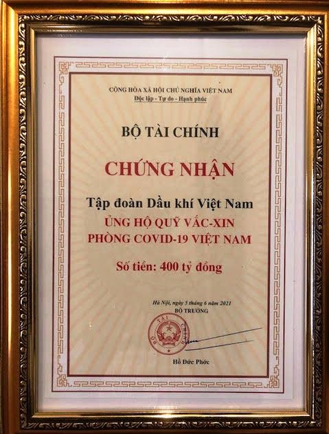 Tiêu dùng & Dư luận - Petrovietnam đã chuyển 400 tỷ đồng đến Quỹ vắc-xin phòng, chống Covid (Hình 2).