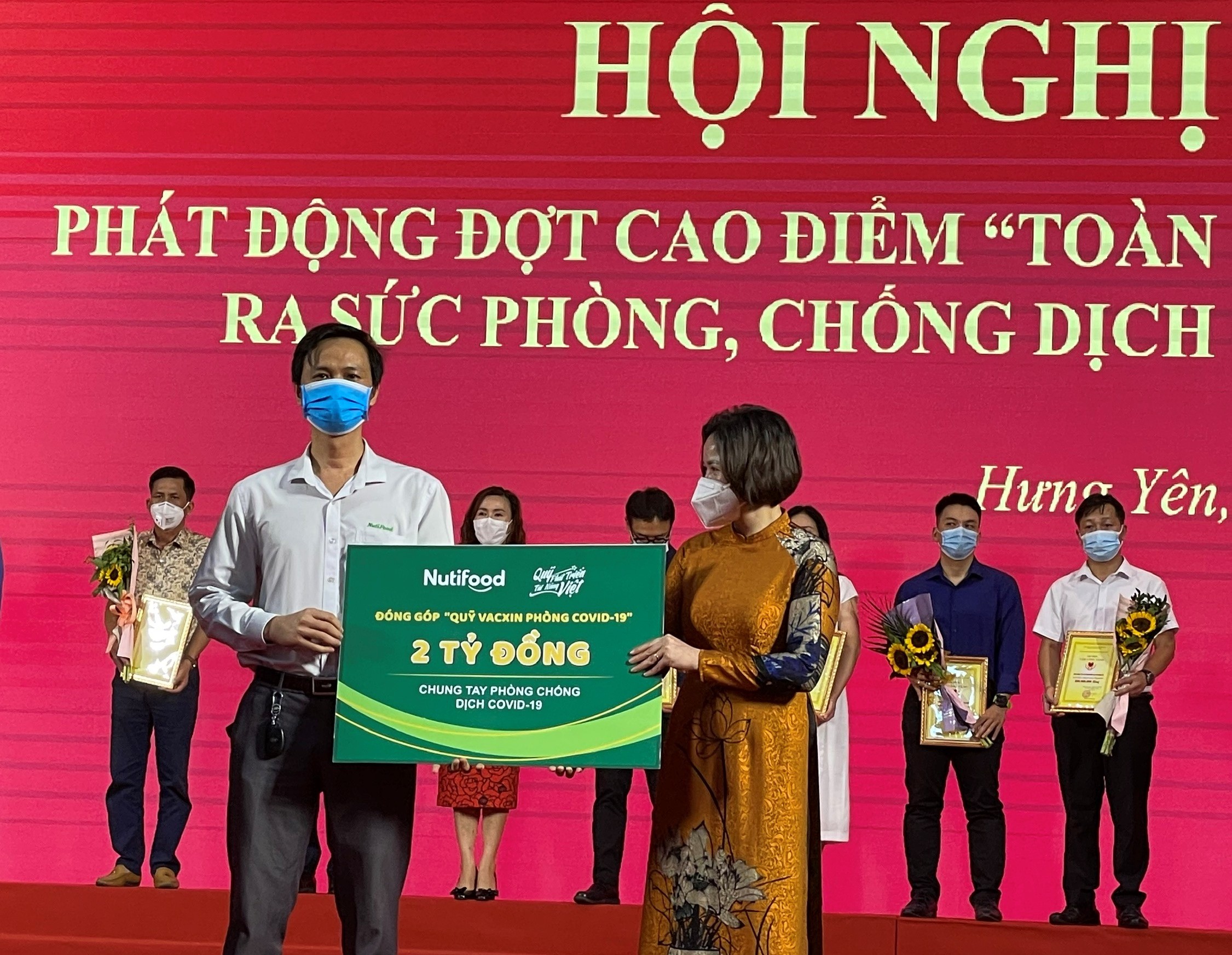 Cần biết - Qũy Phát triển Tài năng Việt tiếp năng lượng cho lực lượng chống dịch Hà Tĩnh (Hình 2).