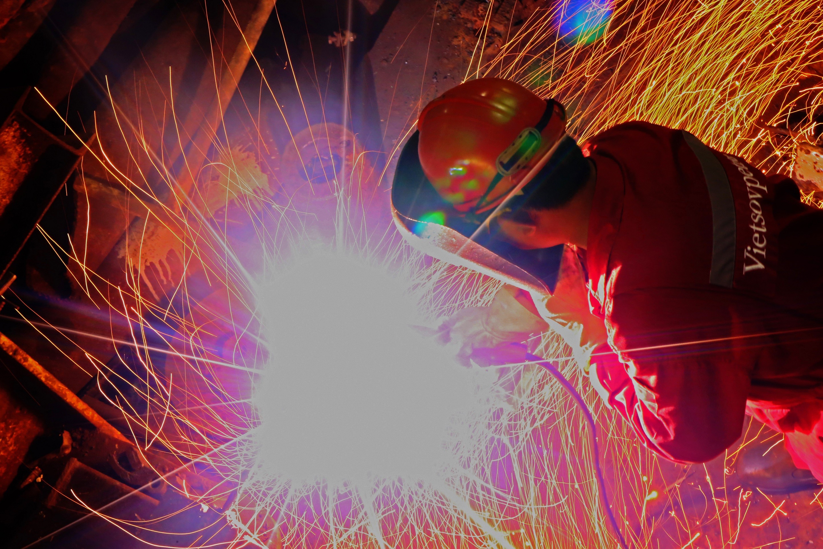 Tiêu dùng & Dư luận - Petrovietnam: Điểm sáng trong bức tranh kinh tế nửa đầu năm 2021 (Hình 5).