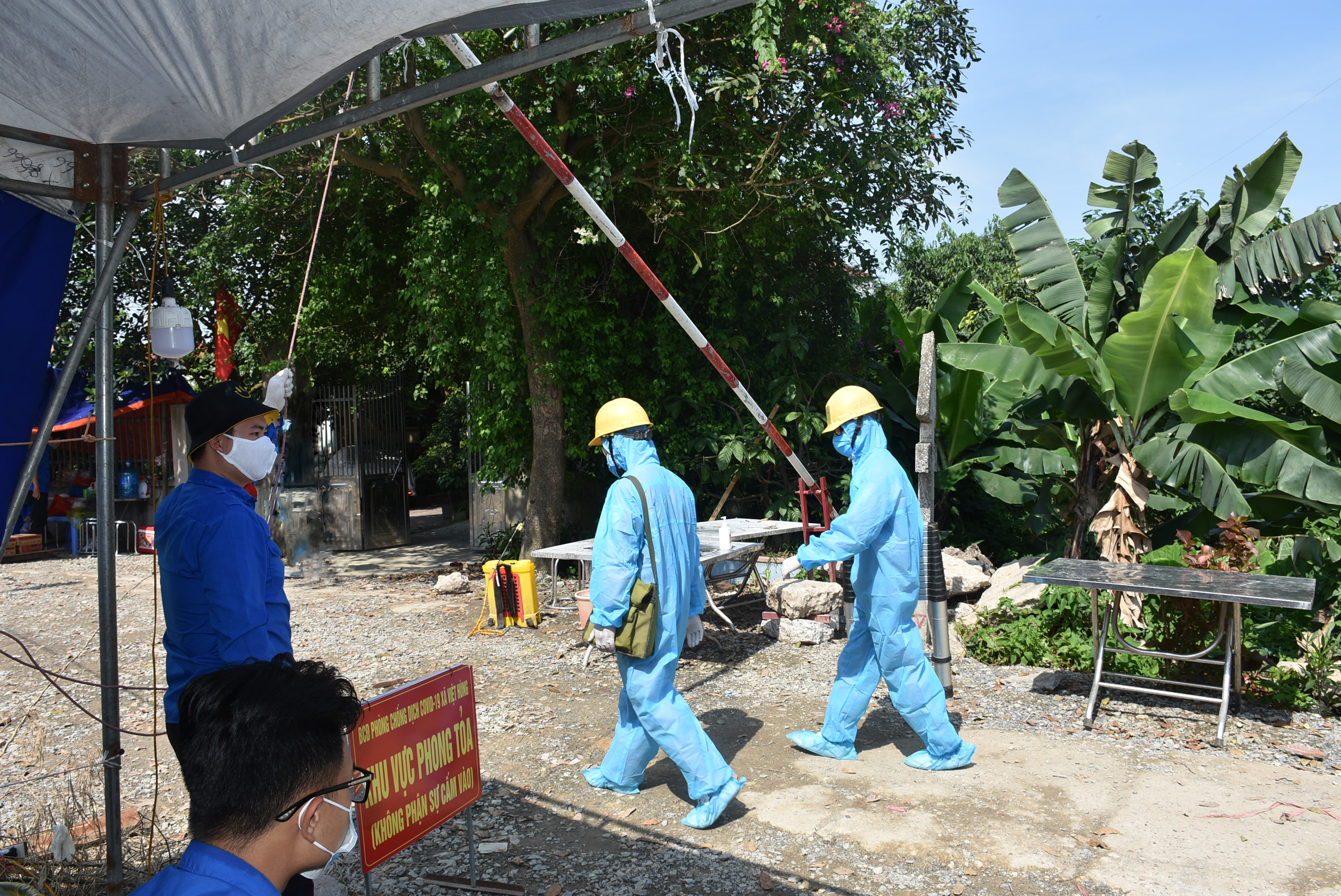 Tiêu dùng & Dư luận - EVNHANOI quyết tâm thực hiện mục tiêu kép, đảm bảo điện phục vụ phòng chống dịch và hoạt động sản xuất kinh doanh (Hình 2).