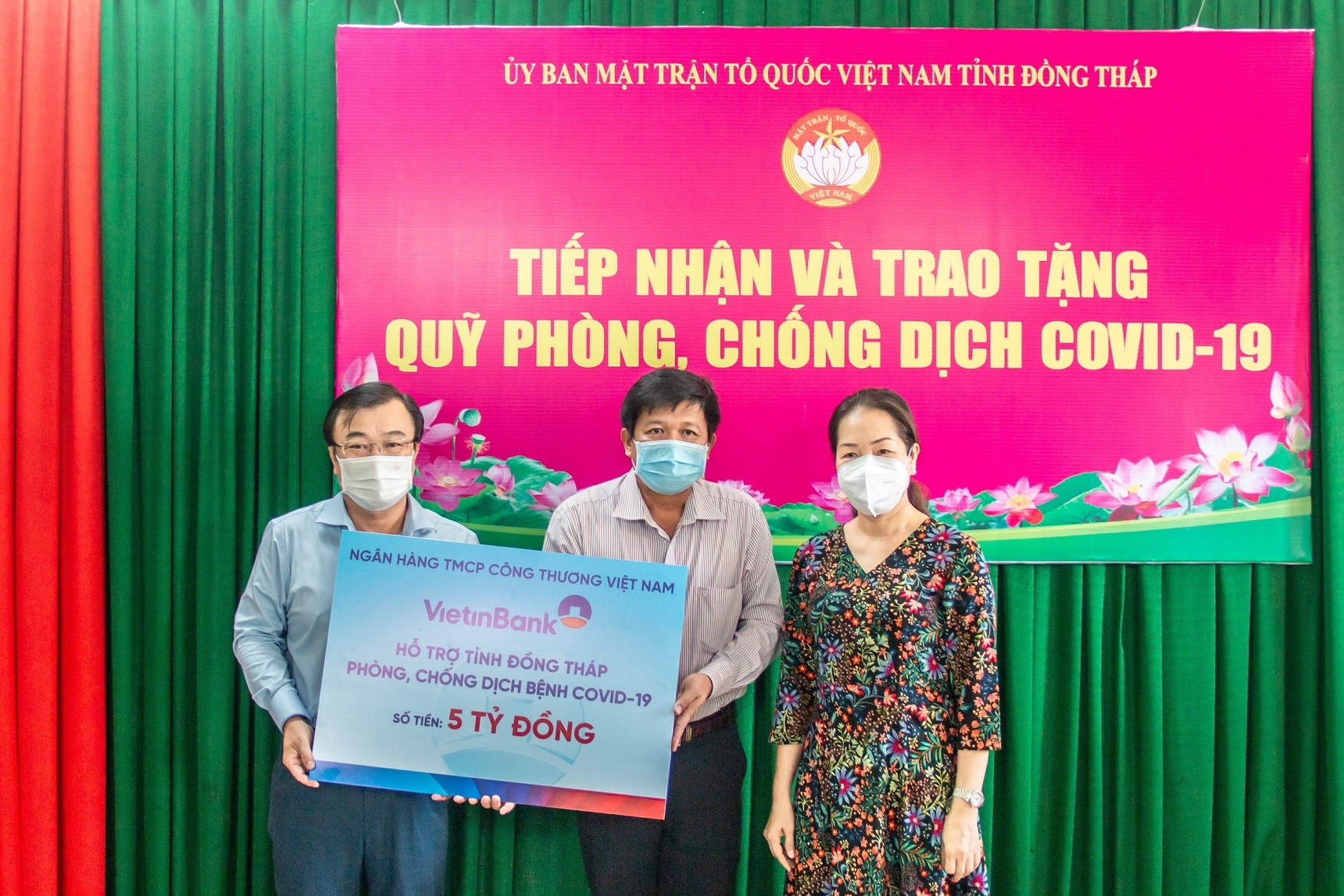 Tài chính - Ngân hàng - VietinBank hỗ trợ tỉnh Đồng Tháp 5 tỷ đồng phòng, chống dịch COVID-19