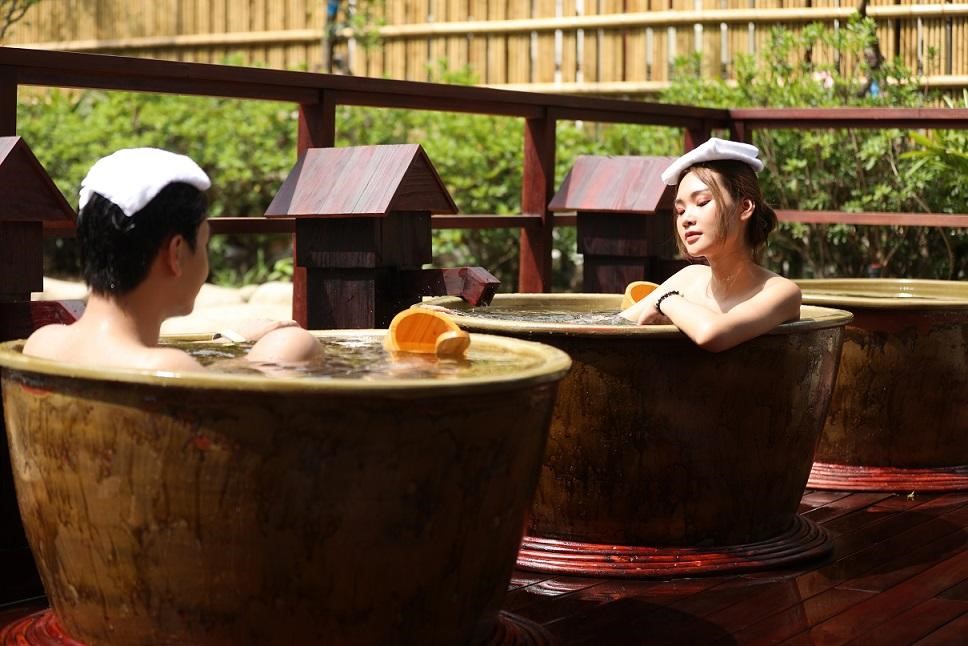 Cần biết - Thu sang, đông tới, thời điểm tắm onsen tuyệt nhất tại Yoko Onsen Quang Hanh đến rồi  (Hình 3).