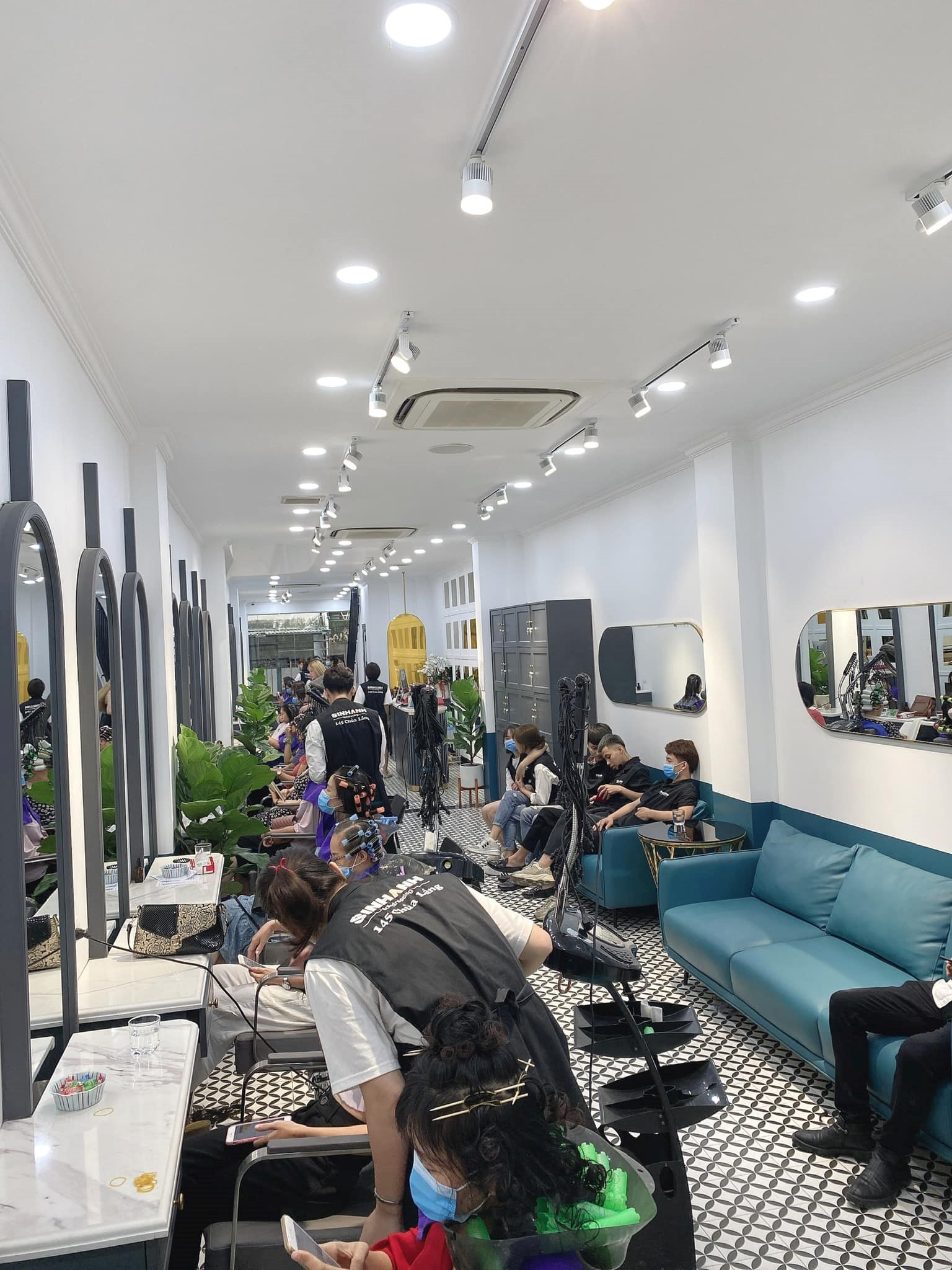 Cần biết - Ông chủ salon tóc Nhữ Anh Sinh: Đam mê tạo nên đích đến thành công (Hình 3).