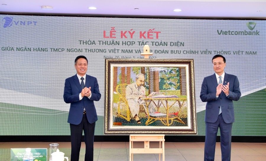 Kinh tế - Vietcombank và VNPT ký kết thỏa thuận hợp tác toàn diện (Hình 6).