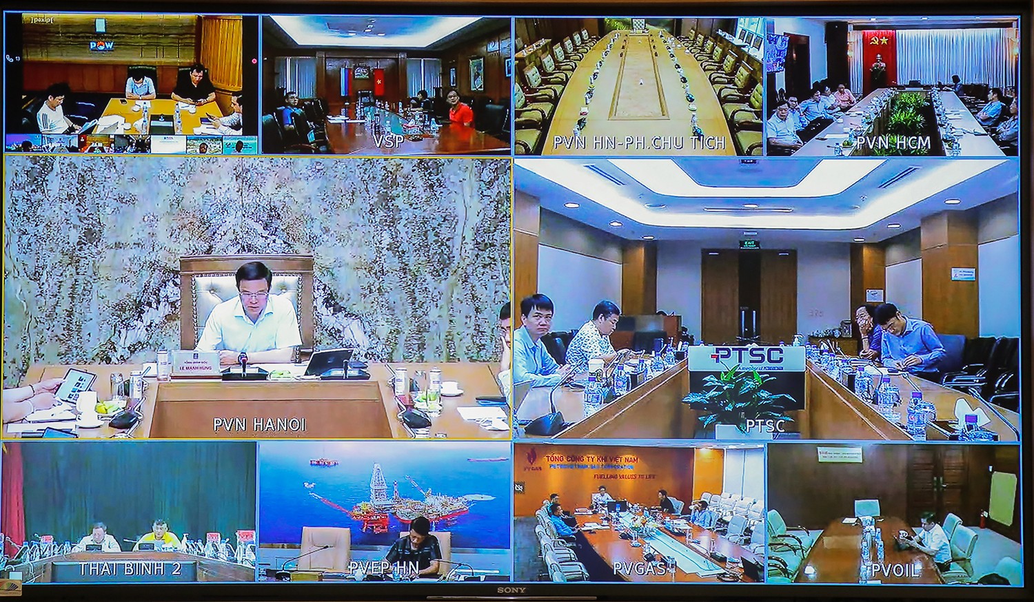 Kinh tế - Giao ban CEO tháng 6 - 2022: Petrovietnam nỗ lực duy trì sản lượng khai thác, đảm bảo an ninh năng lượng, đóng góp tích cực cho nền kinh tế