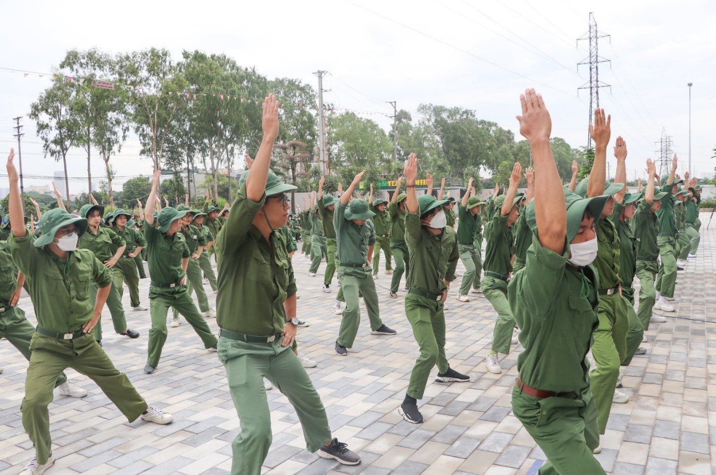 Cần biết - Mục sở thị Hội thao Quốc phòng và bế mạc kết thúc môn học Giáo dục Quốc phòng và An ninh của 1.200 sinh viên Trường Cao đẳng Công nghệ Bách Khoa Hà Nội (HPC) (Hình 4).