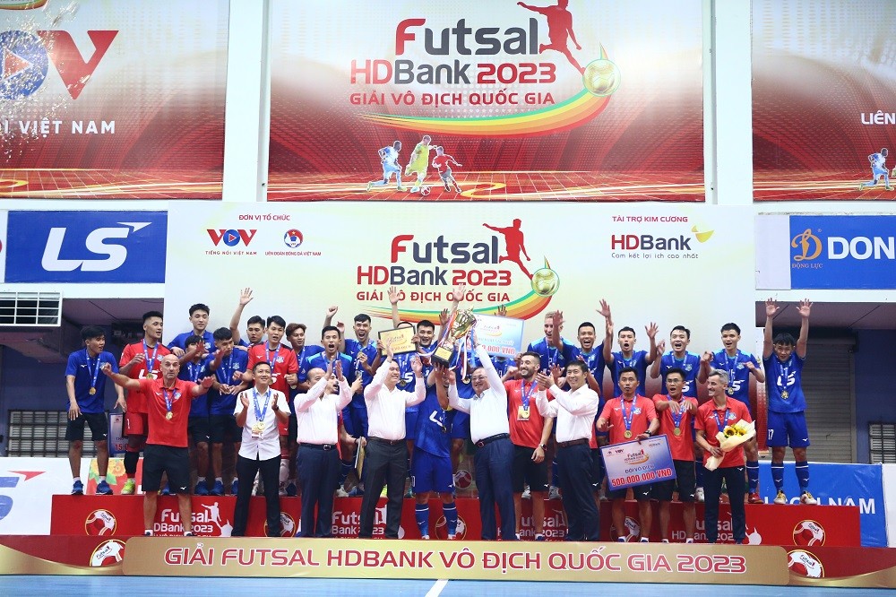 Kinh tế - Thay đổi “lịch sử” giải Futsal VĐQG, Giải Futsal HDBank 2023 khép lại thành công rực rỡ