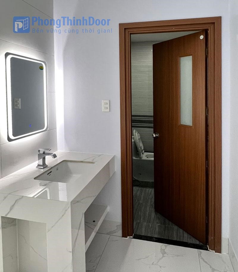 Cần biết - Lựa chọn cửa nhựa composite hiện đại Phong Thịnh Door cho phòng ngủ (Hình 5).