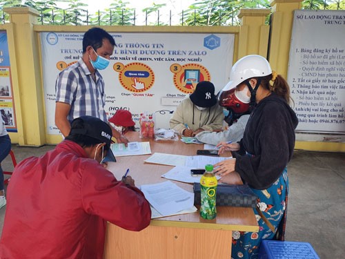 Đời sống - Sửa luật để giảm r&uacute;t BHXH một lần