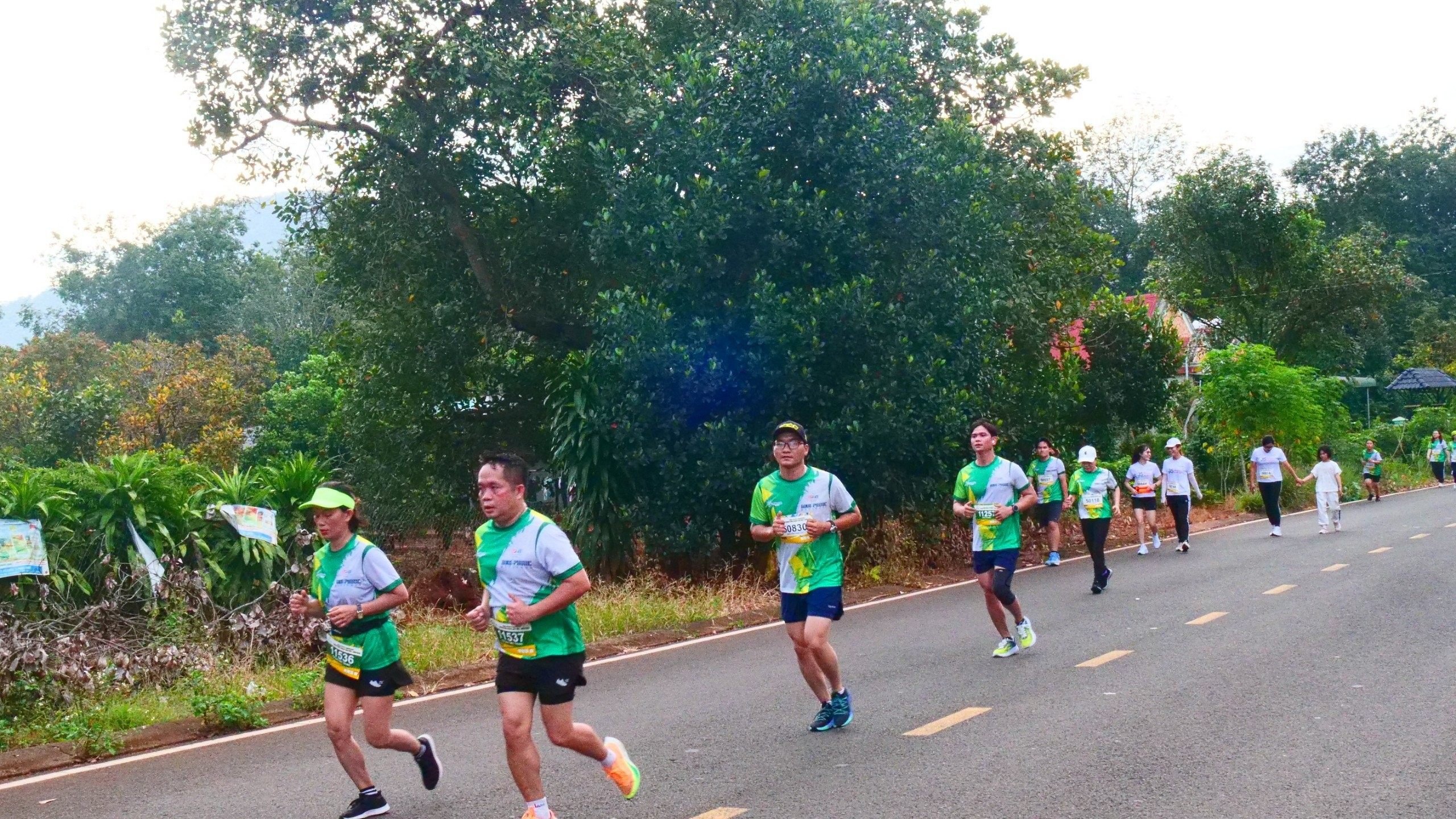 Cần biết - Bình Phước: Gần 5.000 vận động viên tham gia Giải Bình Phước marathon (Hình 4).