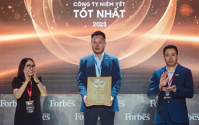 Kinh tế - MB vào Top 50 công ty niêm yết tốt nhất Việt Nam 2023 của Forbes