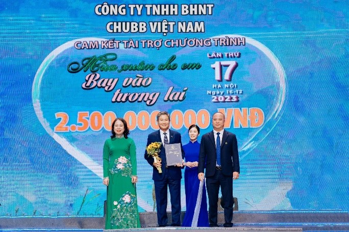 Cần biết - Thương hiệu bảo hiểm Hoa Kỳ sưởi ấm ngày đông Hà Nội với hoạt động ý nghĩa cho trẻ em (Hình 4).