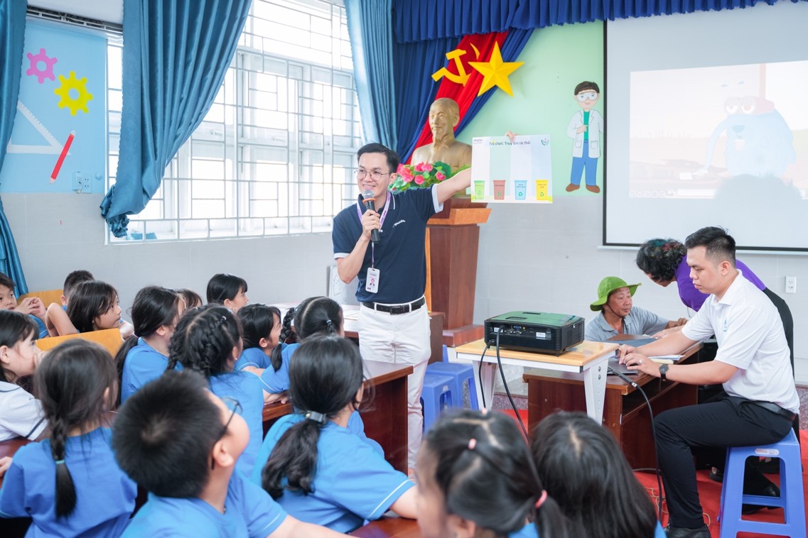 Cần biết - Mondelez Kinh Đô truyền cảm hứng bảo vệ môi trường đến hàng nghìn học sinh tại Việt Nam thông qua sáng kiến “Trash Right”