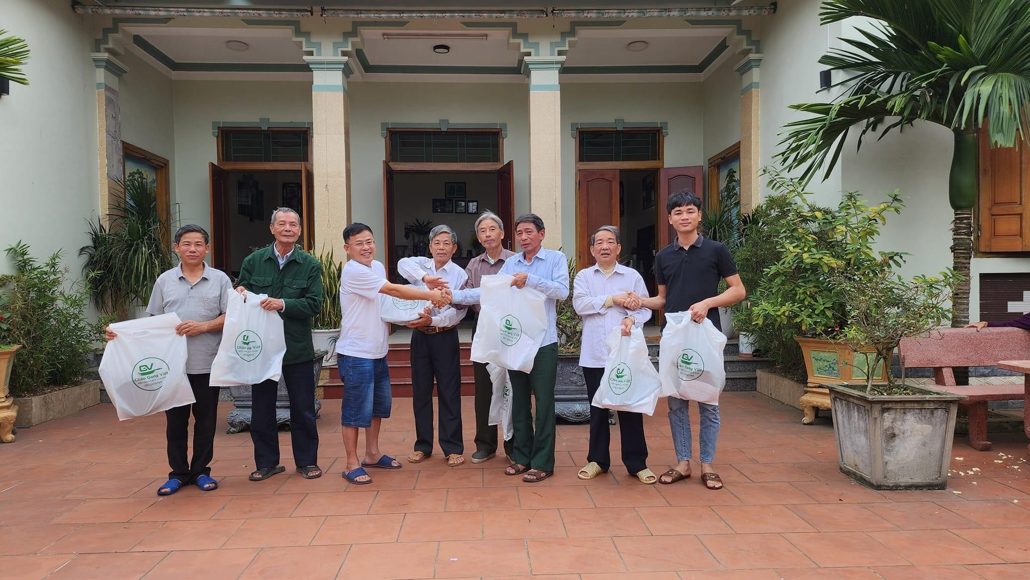 Cần biết - Nguyễn Chí Toàn chia sẻ bí quyết thành công xây dựng thương hiệu Chảo Gang Việt (Hình 2).