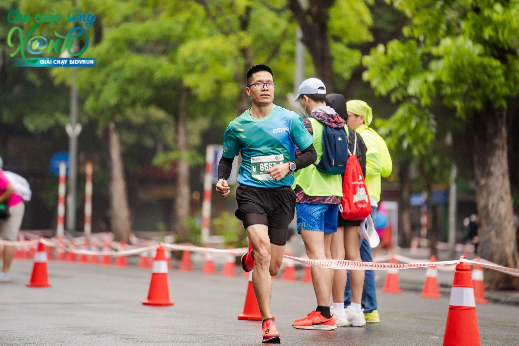 Cần biết - Nguyễn Mạnh Cường – VĐV chạy bộ phong trào xuất sắc chia sẻ về quá trình đến với chạy bộ và lợi ích của môn thể thao này (Hình 4).