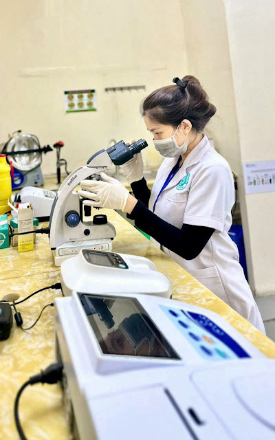 Cần biết - Bác sĩ Nguyễn Rô–Nữ bác sĩ tài năng sở hữu nhan sắc xinh đẹp, dịu dàng (Hình 2).
