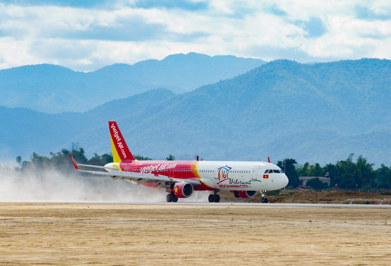 Kinh tế - Vietjet tăng chuyến bay đến Điện Biên dịp kỷ niệm 70 năm chiến thắng Điện Biên Phủ