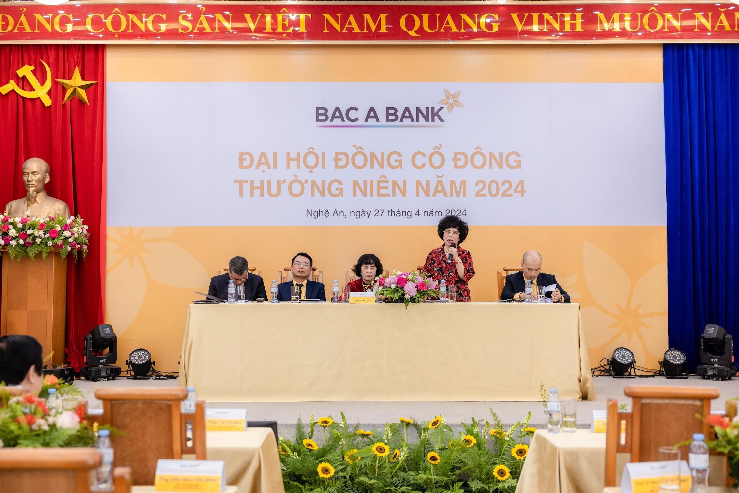 Kinh tế - BAC A BANK ra mắt thành viên hội đồng quản trị nhiệm kỳ mới với mục tiêu tăng trưởng