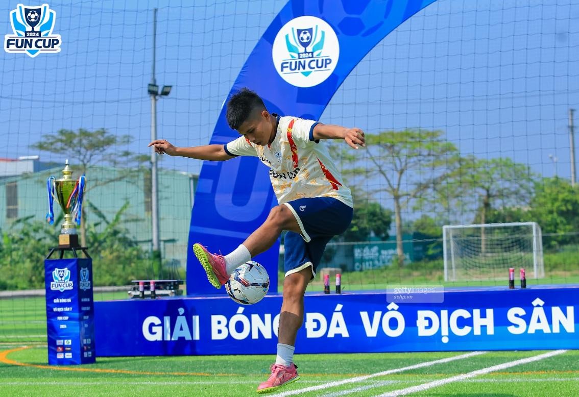 Cần biết - Đội bóng tài năng Tôm Sport đăng quang ngôi vị vô địch toàn quốc Fun Cup 2024 (Hình 3).