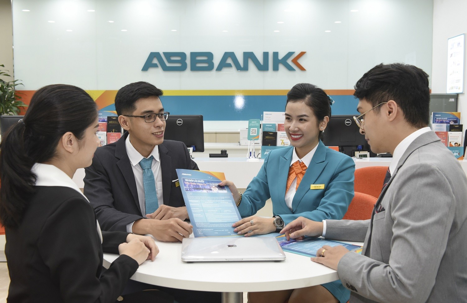 Kinh tế - ABBANK triển khai hàng loạt chương trình ý nghĩa mừng sinh nhật 31 năm (Hình 2).