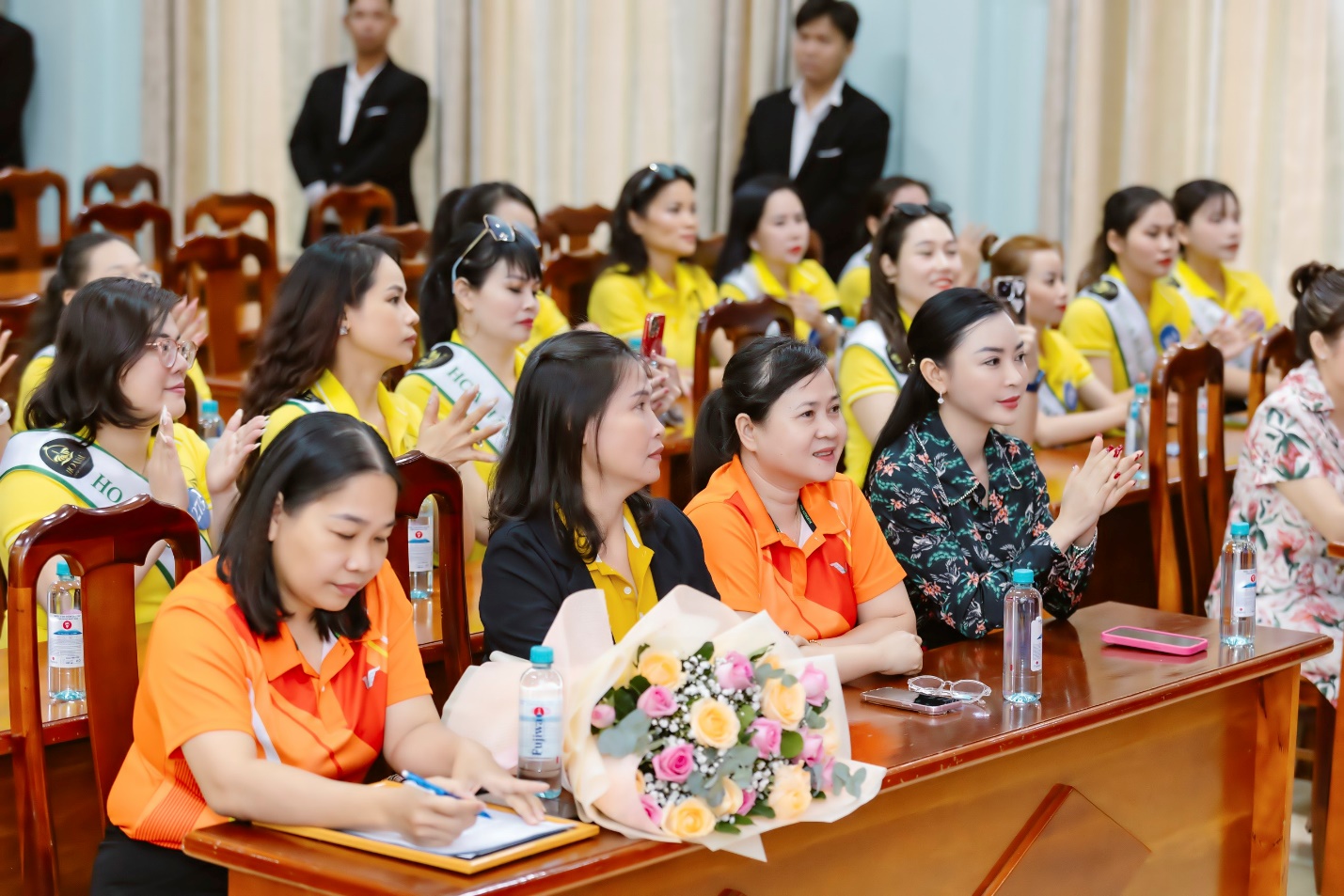 Cần biết - Hoa hậu Doanh nhân Hoàn Mỹ 2024 lan tỏa tình yêu thương qua chương trình thiện nguyện tại Vũng Tàu (Hình 2).