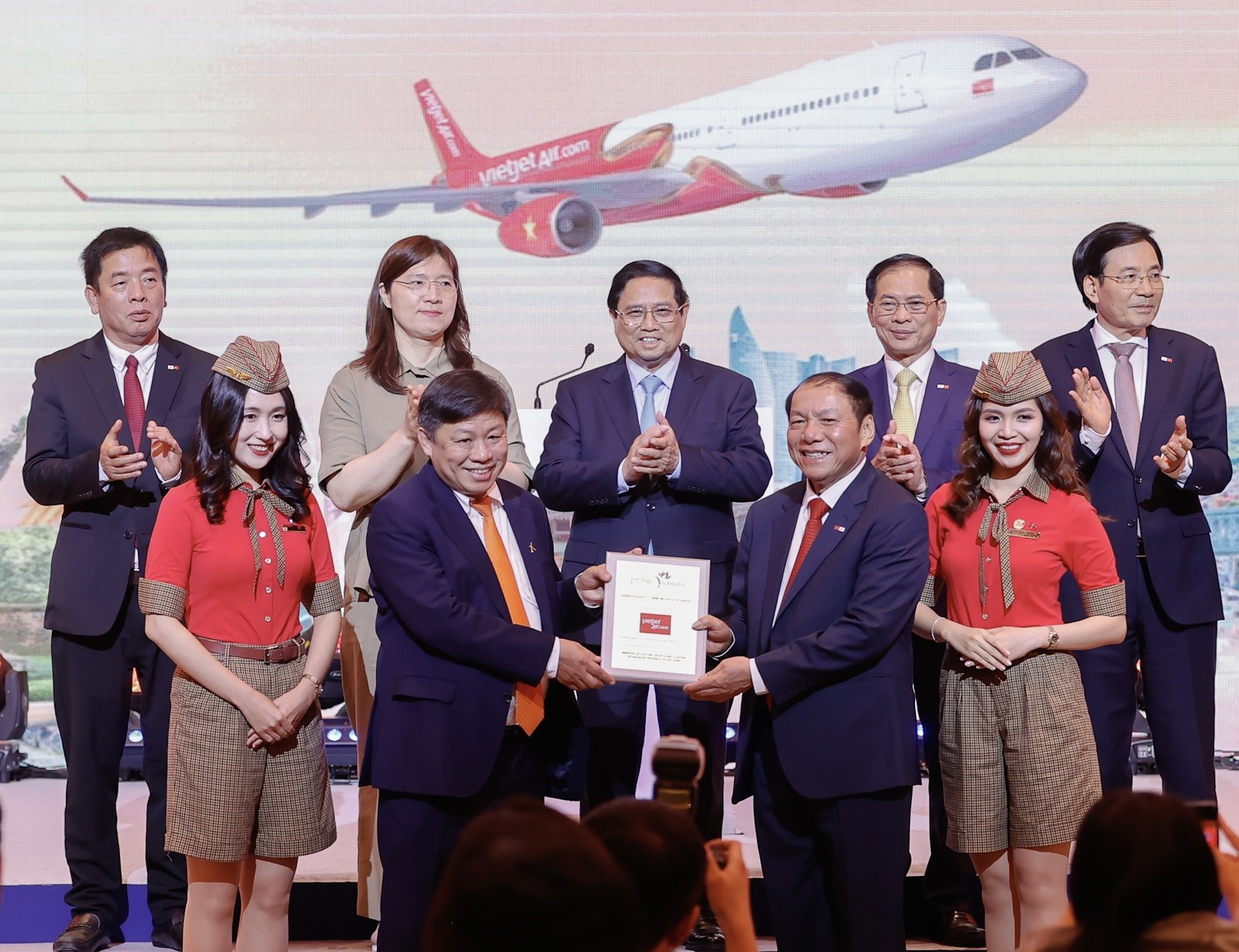 Kinh tế - Kỷ niệm 10 năm bay đến Hàn Quốc và công bố đường bay mới, Vietjet mở bán hàng chục ngàn vé siêu tiết kiệm