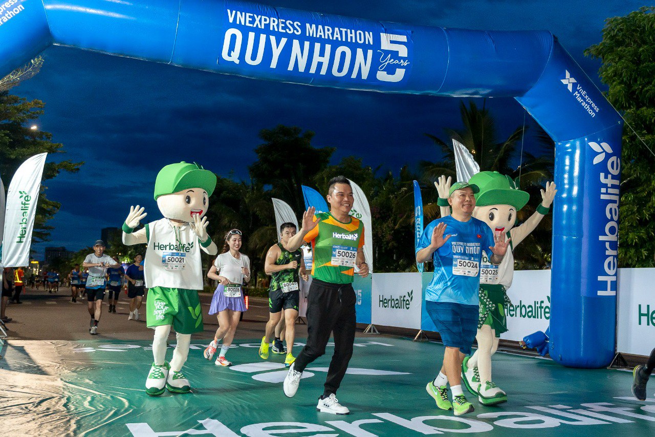 Thể thao - VnExpress Marathon Quy Nhơn 2024 - Herbalife người bạn đồng hành thủy chung vì sức khỏe cộng đồng (Hình 6).