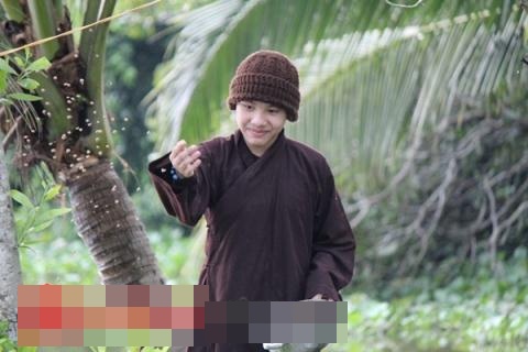 Giải trí - Áp lực của Huyền Trân khi thành ‘con gái nuôi' của Quang Lê