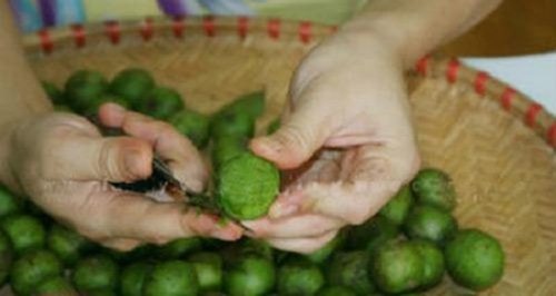 Xã hội - Cách ngâm sấu cực ngon, giòn, không nổi váng